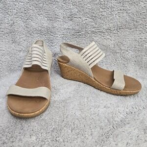 Skechers Beverlee Smitten Kitten Taupe Women's Size 8.5 Wedge Foam Strap Sandals